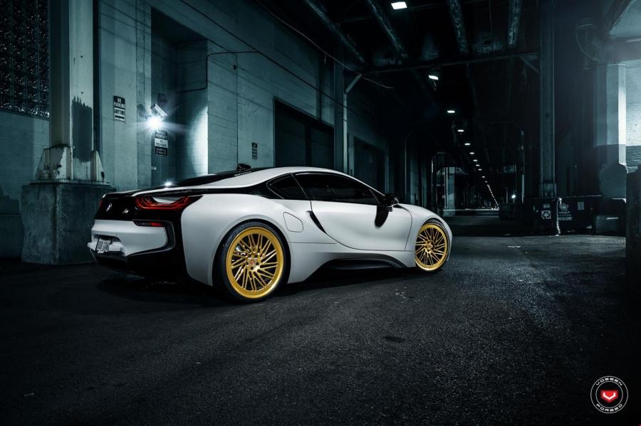  BMW i8 on Vossen Wheels (LC-105T) 2016 года  (фото 7 из 9)